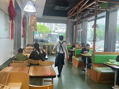 大堂-老乡鸡(六安健康路加油站店)