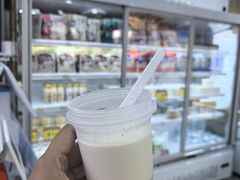 -正飞鲜奶(吐鲁番路店)