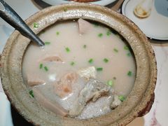 -小凤庭·地道湖北菜武昌鱼·藕汤(38年黄鹤楼店)