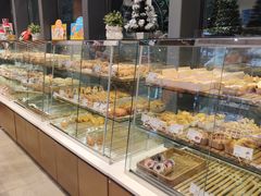 面包甜点陈列柜-巴黎贝甜(常德路店)
