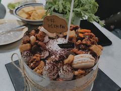 -小苍兰风铃草·礼物蛋糕(沈阳店)