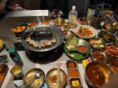 -草家酱蟹炭火烤肉店(珲春南路一店)