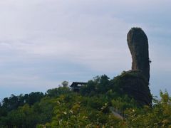 -磬锤峰森林公园