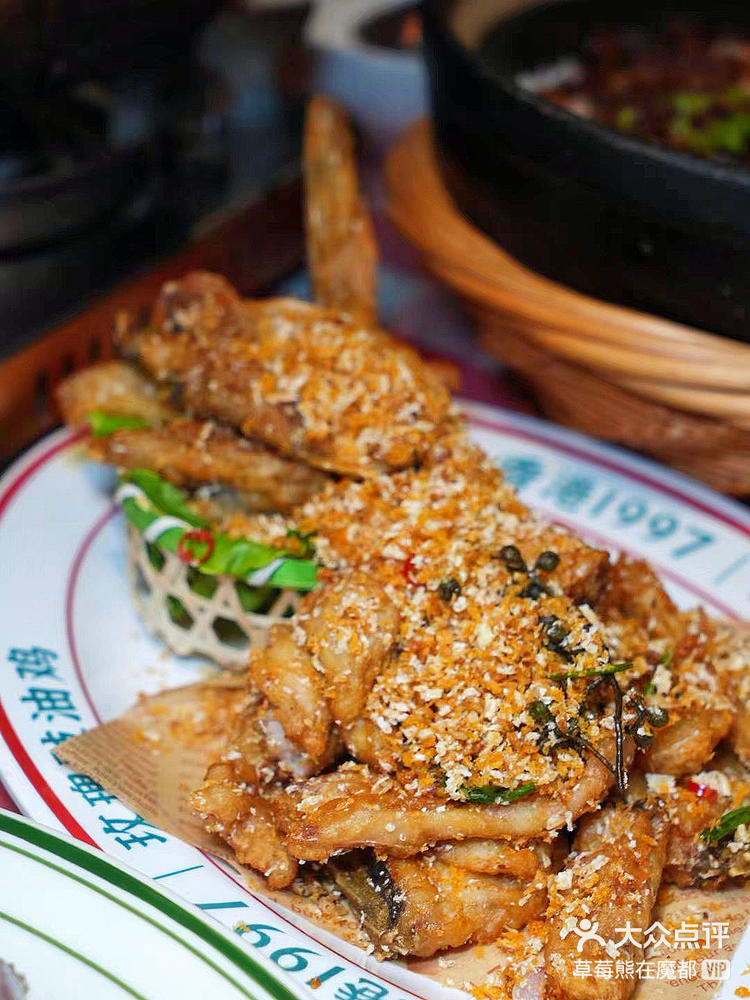 在这里吃到了老广味的顺德鲜鱼打边炉