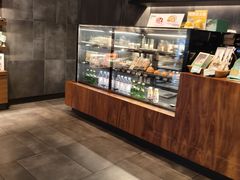 -星巴克(杭州临平银泰城B1店)