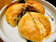 玫瑰鲜花饼-云海肴·汽锅鸡·云南菜(天山百盛优客店)