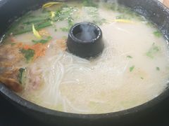 -飞虎过桥米线(翠湖店)