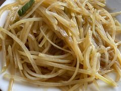 醋溜土豆丝-北京龙庆四季香农家饭庄·灶台鱼·碳烤虹鳟鱼(龙庆峡店)