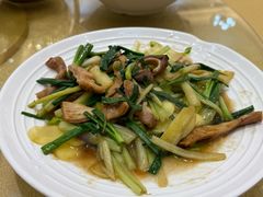 -老乡村美食农庄