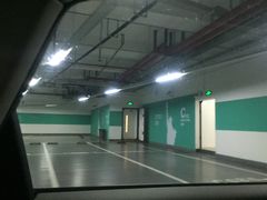 -丁香国际商业中心-停车场