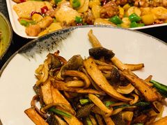 盐焗菌菇-丝路金桃·新疆菜(徐汇店)