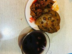 -爆炸头阿姨小四川正宗川味小吃(无任何分店)