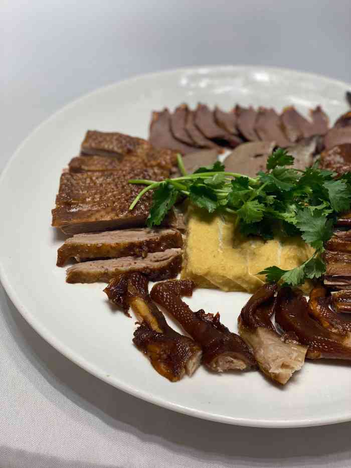 侨城一品酒楼(华侨城店)-"属于中高档餐厅,用来招待贵宾比较合适,包.