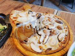 黑松露菌菇披萨-玛格萝妮(汇智国际商业中心店)
