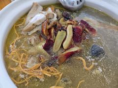 -杨记山珍鸡煲菌汤锅