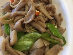 -赶海部落海鲜城(海阳路店)