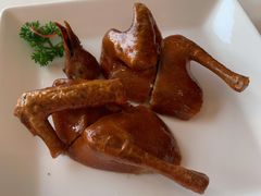 脆皮乳鸽-利苑酒家(合景国际金融广场店)