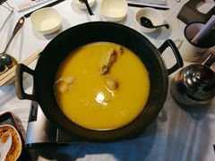 -鲜入围煮花胶鸡海鲜火锅