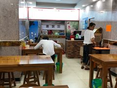 -满堂福素食馆(长阳路店)