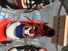 -乐蓬马歇百货公司(Rive Gauche)