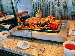 -怡豪大饭店·银顶旋转餐厅
