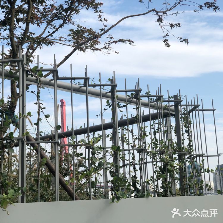 地理位置：杨树浦路平凉路 杨浦滨江