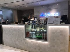 -La-Serene Café