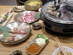 -青瓦餐厅·生鱼片·韩园烤肉(西塔店)