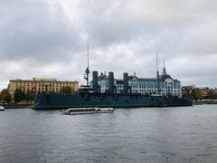 -阿芙乐尔号巡洋舰