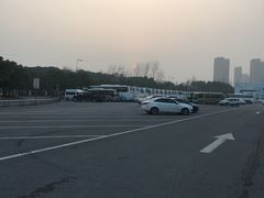-上海汽车博览公园-北门停车场