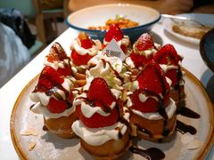 草莓忌廉华夫饼-BE BRIGHT KITCHEN(正佳广场店)