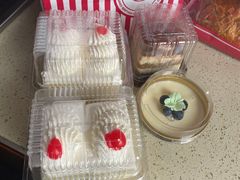 -红宝石·鲜奶小方·海派西点房(南翔店)