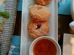 炸虾饼配泰国梅子酱-帕蓝·暹罗料理(大学路店)