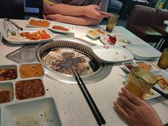 -佰烧海鲜烤肉火锅自助(世茂国际广场店)