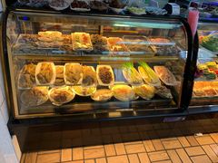 面包甜点陈列柜-正宗天津烧麦馆(柳州路店)