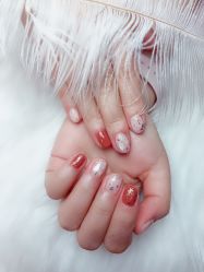 -Pink You美甲美睫纹绣定制中心