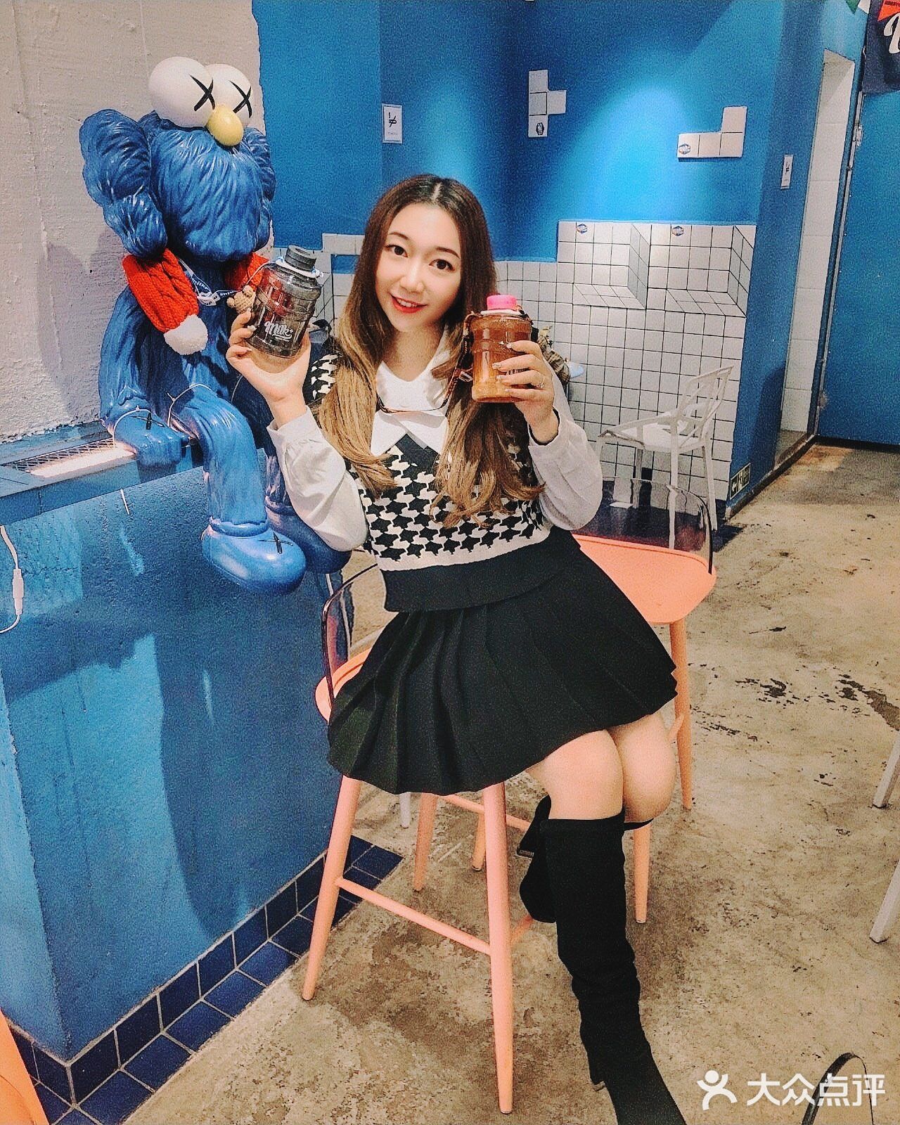 探店首家水桶杯奶茶店