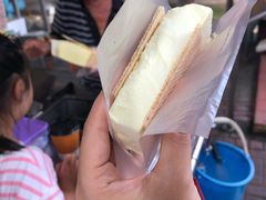 -詹爷爷乌节路街头冰淇淋