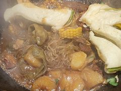 -万里闯关东铁锅炖菜馆(高新旗舰店)