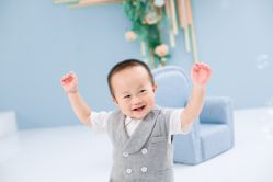 -亲吻宝贝儿童摄影