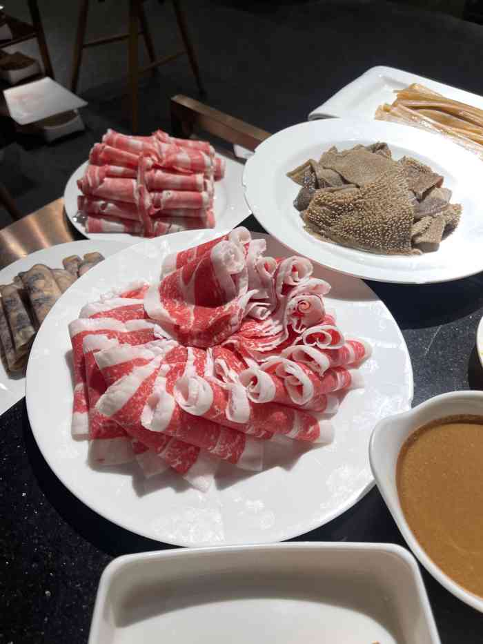 4成为第一个点赞的人1皇帝今天穿新装2021年5月6日打分这家鸿茂斋火锅