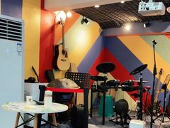 -COCO  BOMB国际流行音乐(爱琴海校区)