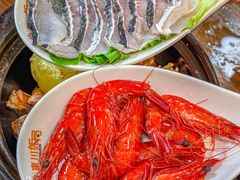 -东川炭炉鸡煲·榴莲瓦煲鸡(广州首店)