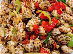 -三亚火车头万人海鲜广场