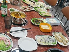 -四囍码头海鲜烧烤自助火锅(外滩南京东路悦荟广场店)