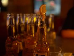 -FOUR PLAY BAR