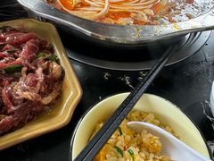 -黄利砖万峰林布依特色酸笋牛肉馆