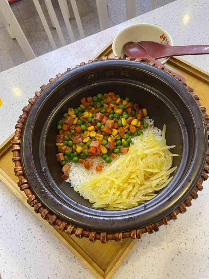 拌饭计划(华创国际店)-"位于华创广场负1楼.之前好像是卖三明治.