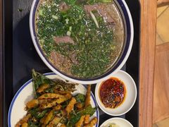 -云阿蛮云南生烫牛肉米线(奉贤路店)