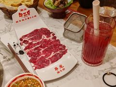 -牛三斤潮汕鲜牛肉火锅(昌发展万科店)